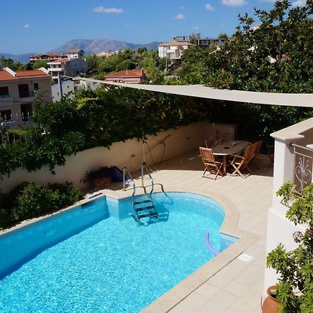 Dhráfi Apartment With A Garden, Bbq, Swimming Pool And Jacuzzi المظهر الخارجي الصورة