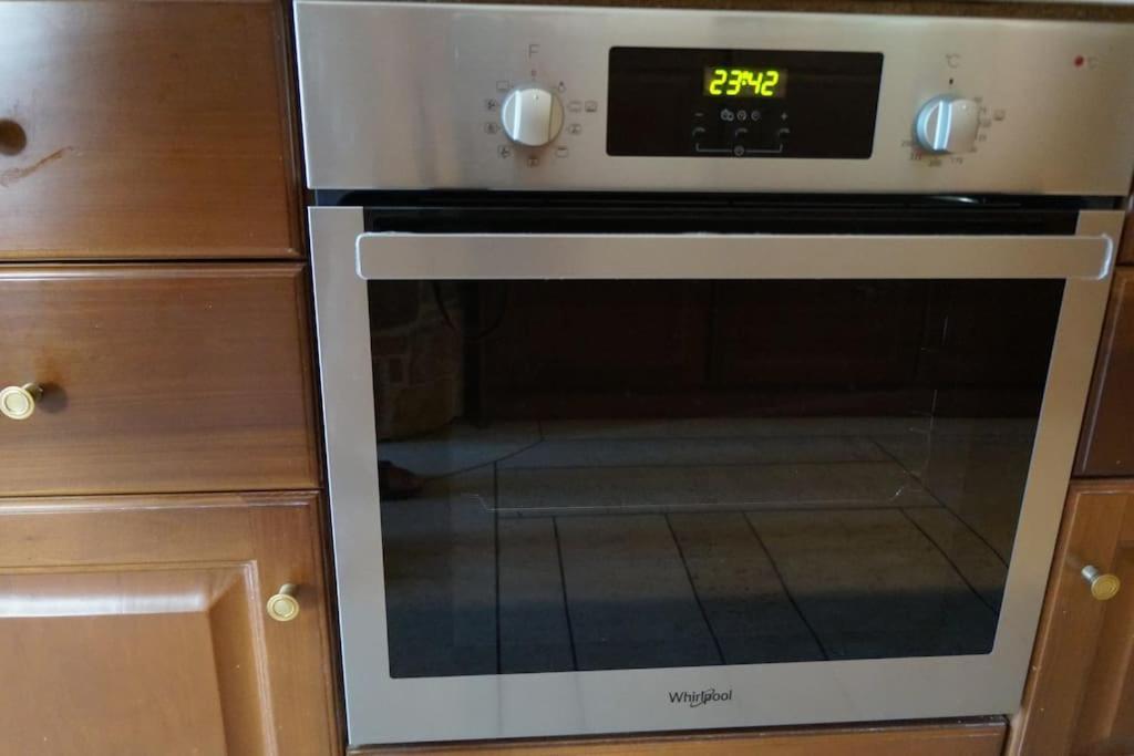 Dhráfi Apartment With A Garden, Bbq, Swimming Pool And Jacuzzi المظهر الخارجي الصورة