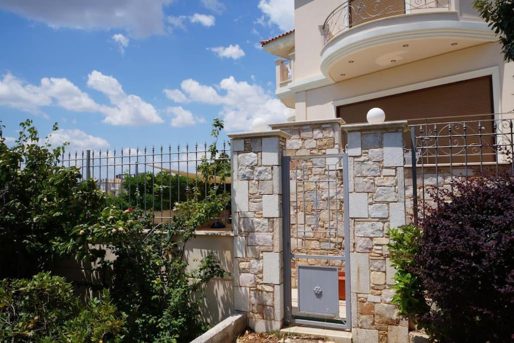 Dhráfi Apartment With A Garden, Bbq, Swimming Pool And Jacuzzi المظهر الخارجي الصورة