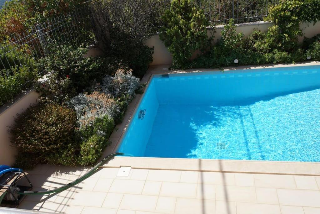 Dhráfi Apartment With A Garden, Bbq, Swimming Pool And Jacuzzi المظهر الخارجي الصورة