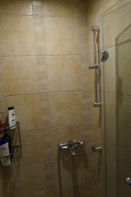 Dhráfi Apartment With A Garden, Bbq, Swimming Pool And Jacuzzi المظهر الخارجي الصورة