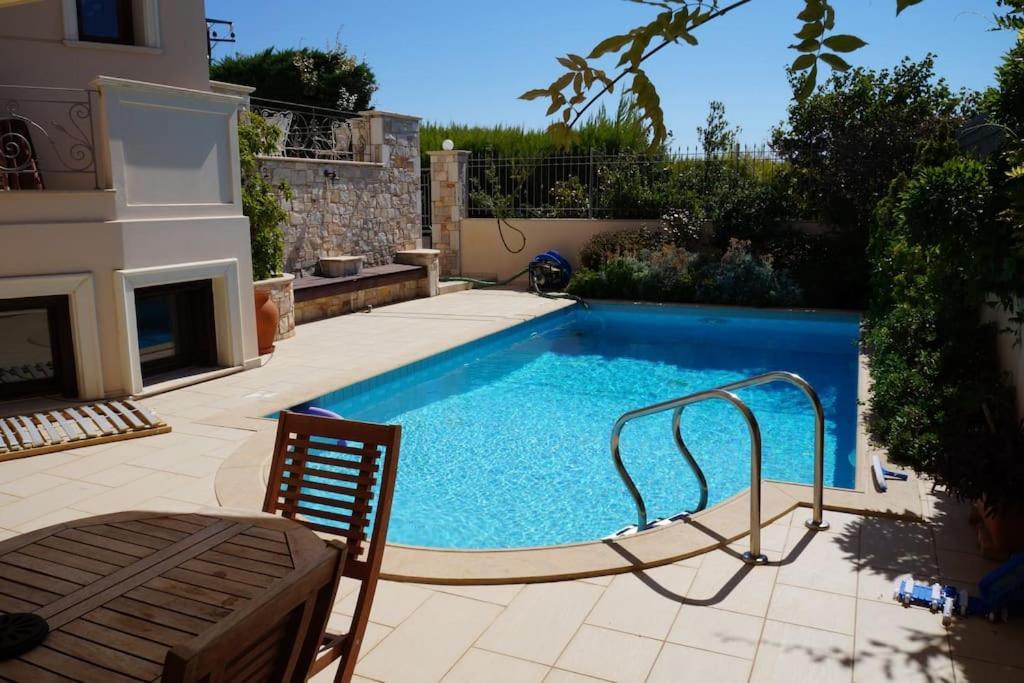 Dhráfi Apartment With A Garden, Bbq, Swimming Pool And Jacuzzi المظهر الخارجي الصورة