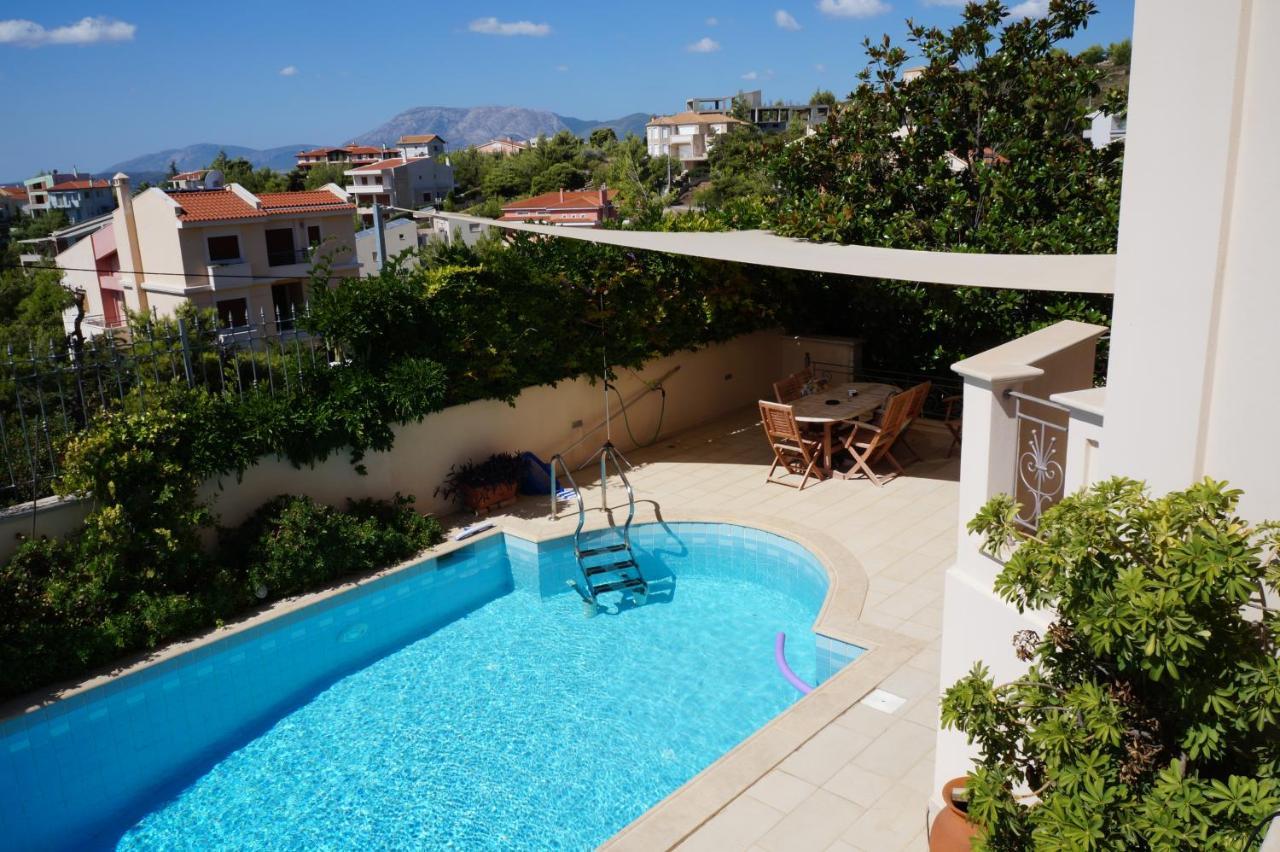 Dhráfi Apartment With A Garden, Bbq, Swimming Pool And Jacuzzi المظهر الخارجي الصورة